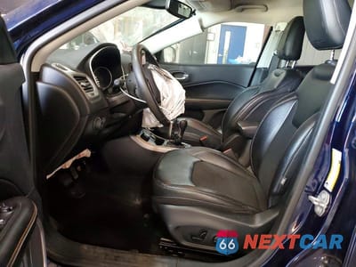 Zdjęcie 7 z 13 samochodu: 2019 JEEP COMPASS LATITUDE VIN:3C4NJDBB5KT629719 - miniatura