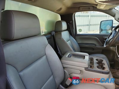 Zdjęcie 11 z 13 samochodu: 2017 CHEVROLET SILVERADO K2500 HEAVY DUTY VIN:1GC0KUEG9HZ267801 - miniatura