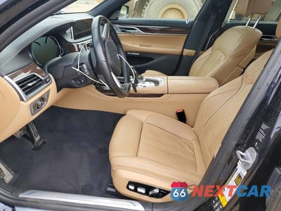 Zdjęcie 7 z 13 samochodu: 2018 BMW 750 XI VIN:WBA7F2C54JG424965 - miniatura