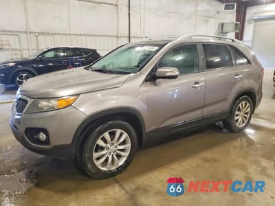 2011 KIA SORENTO EX 5XYKUDA27BG129452 - główne zdjęcie licytacji z USA - miniatura