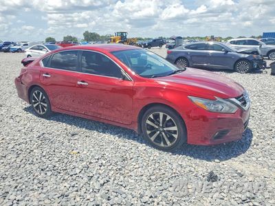 Czwarte zdjęcie samochodu z boku: 2018 NISSAN ALTIMA 2.5 SR VIN:1N4AL3AP8JC120160 - miniatura