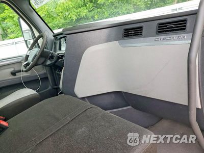 Piąte zdjęcie samochodu w środku: 2021 FREIGHTLINER CASCADIA 126 SEMI TRUCK VIN:3AKJHLDV2MDMT6388 - miniatura