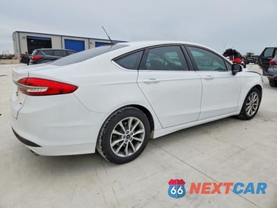 Trzecie zdjęcie samochodu z tyłu: 2017 FORD FUSION SE VIN:3FA6P0H73HR178994 - miniatura
