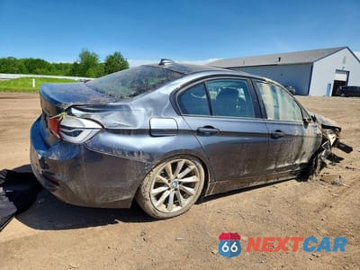 Trzecie zdjęcie samochodu z tyłu: 2018 BMW 320 XI VIN:WBA8A3C53JA357819 - miniatura