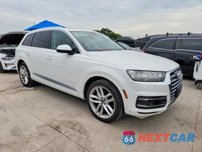 Czwarte zdjęcie samochodu z boku: 2017 AUDI Q7 PRESTIGE VIN:WA1VAAF78HD048017 - miniatura