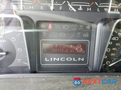 Zdjęcie 9 z 13 samochodu: 2012 LINCOLN NAVIGATOR VIN:5LMJJ2H56CEL08819 - miniatura