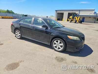 Czwarte zdjęcie samochodu z boku: 2007 TOYOTA CAMRY SE 4D SEDAN VIN:4T1BE46K17U002929 - miniatura