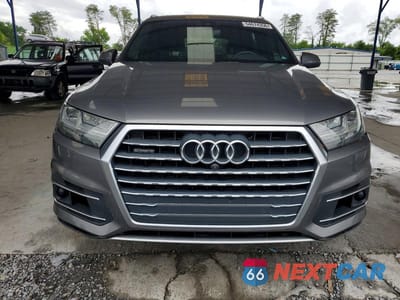 Piąte zdjęcie samochodu w środku: 2017 AUDI Q7 PREMIUM PLUS VIN:WA1LAAF73HD034727 - miniatura