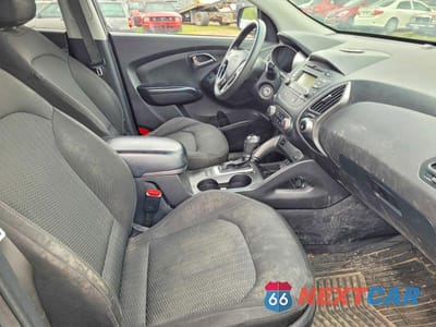 Piąte zdjęcie samochodu w środku: 2015 HYUNDAI TUCSON GLS VIN:KM8JT3AF0FU971576 - miniatura