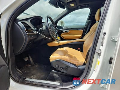Zdjęcie 7 z 13 samochodu: 2017 VOLVO XC90 T6 VIN:YV4A22PK1H1180531 - miniatura