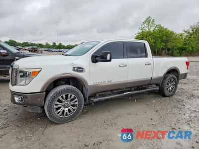 2016 NISSAN TITAN XD PLATINUM RESERVE 1N6BA1F2XGN511584 - główne zdjęcie licytacji z USA - miniatura