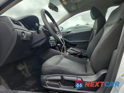 Zdjęcie 7 z 13 samochodu: 2015 VOLKSWAGEN JETTA SE VIN:3VWD17AJ6FM418712 - miniatura