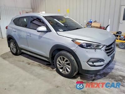 Czwarte zdjęcie samochodu z boku: 2017 HYUNDAI TUCSON SE VIN:KM8J33A47HU376323 - miniatura