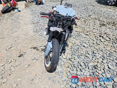 Drugie zdjęcie samochodu z przodu: 2020 SUZUKI GSX-R600 VIN:JS1GN7FA8L7100202 - miniatura