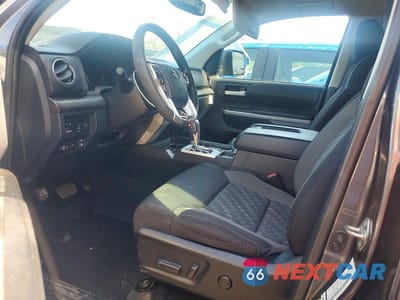 Zdjęcie 7 z 13 samochodu: 2019 TOYOTA TUNDRA CREWMAX SR5 VIN:5TFEY5F19KX247135 - miniatura