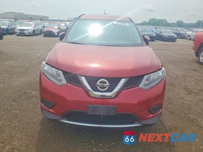 Piąte zdjęcie samochodu w środku: 2016 NISSAN ROGUE S VIN:JN8AT2MT9GW015524 - miniatura