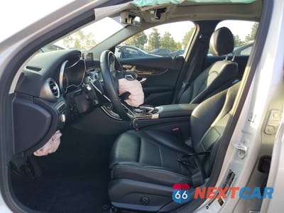 Zdjęcie 7 z 12 samochodu: 2016 MERCEDES-BENZ C 300 4MATIC VIN:55SWF4KB4GU146748 - miniatura