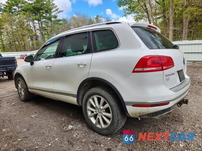Drugie zdjęcie samochodu z przodu: 2015 VOLKSWAGEN TOUAREG V6 TDI VIN:WVGEP9BP2FD003219 - miniatura