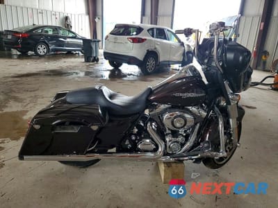 2011 HARLEY-DAVIDSON FLHX 1HD1KB413BB646149 - główne zdjęcie licytacji z USA - miniatura