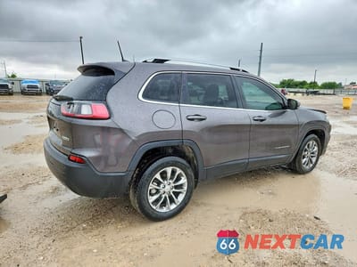 Trzecie zdjęcie samochodu z tyłu: 2021 JEEP CHEROKEE LATITUDE PLUS VIN:1C4PJLLB3MD156140 - miniatura