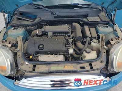 Zdjęcie 11 z 12 samochodu: 2008 MINI COOPER VIN:WMWMF335X8TT67133 - miniatura