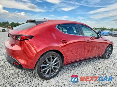 Trzecie zdjęcie samochodu z tyłu: 2019 MAZDA 3 PREFERRED VIN:JM1BPAMM1K1130535 - miniatura