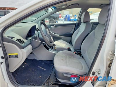 Zdjęcie 7 z 12 samochodu: 2017 HYUNDAI ACCENT SE VIN:KMHCT4AE6HU361531 - miniatura