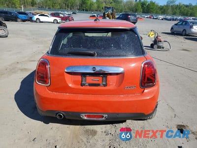 Zdjęcie 6 z 13 samochodu: 2021 MINI COOPER VIN:WMWXR3C08M2N75889 - miniatura