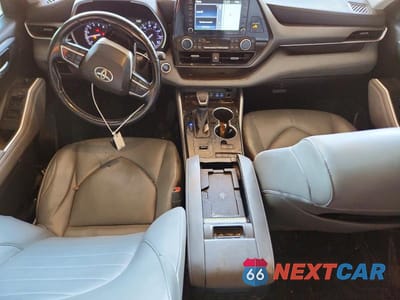 Zdjęcie 8 z 13 samochodu: 2022 TOYOTA HIGHLANDER XLE VIN:5TDHZRAHXNS121754 - miniatura