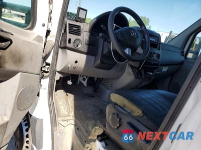 Zdjęcie 8 z 12 samochodu: 2018 MERCEDES BENZ SPRINTER 3500 BOX TRUCK VIN:8BNPF4CC8JE155183 - miniatura