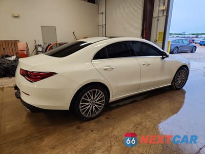 Trzecie zdjęcie samochodu z tyłu: 2020 MERCEDES-BENZ CLA 250 VIN:W1K5J4GB8LN125391 - miniatura