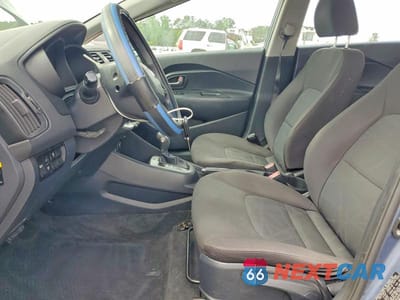 Zdjęcie 7 z 12 samochodu: 2016 KIA RIO LX VIN:KNADM5A38G6569596 - miniatura