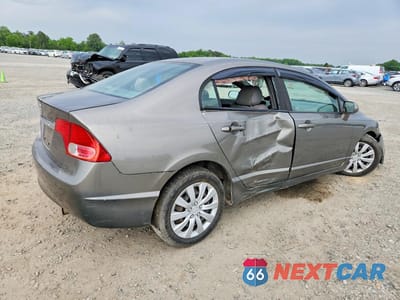 Trzecie zdjęcie samochodu z tyłu: 2008 HONDA CIVIC LX VIN:1HGFA15548L007157 - miniatura