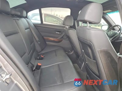 Zdjęcie 10 z 12 samochodu: 2009 BMW 328 XI VIN:WBAPK73509A449496 - miniatura