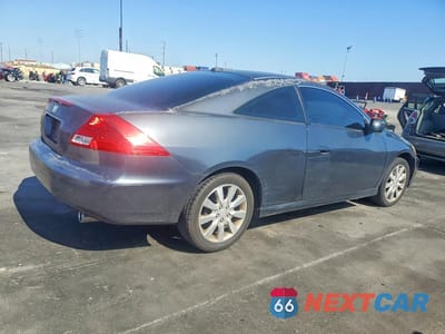 Trzecie zdjęcie samochodu z tyłu: 2006 HONDA ACCORD EX VIN:1HGCM82666A005998 - miniatura
