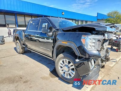 Czwarte zdjęcie samochodu z boku: 2021 GMC SIERRA K2500 DENALI VIN:1GT49REY5MF226676 - miniatura