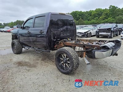 Drugie zdjęcie samochodu z przodu: 2013 CHEVROLET SILVERADO K1500 LT VIN:3GCPKSE7XDG360209 - miniatura