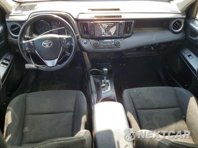 Zdjęcie 8 z 14 samochodu: 2017 TOYOTA RAV4 HYBRID XLE VIN:JTMRJREV4HD133846 - miniatura