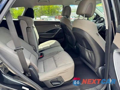 Zdjęcie 11 z 13 samochodu: 2017 HYUNDAI SANTA FE SE VIN:KM8SMDHF6HU209448 - miniatura