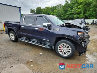 Czwarte zdjęcie samochodu z boku: 2022 GMC SIERRA K1500 DENALI VIN:3GTUUGED0NG607349 - miniatura