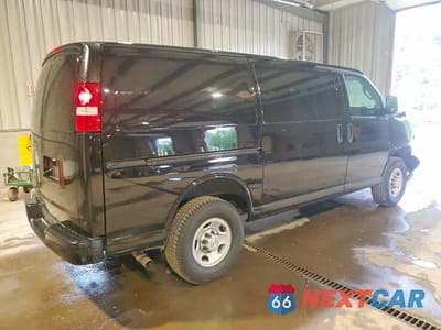 Trzecie zdjęcie samochodu z tyłu: 2024 CHEVROLET EXPRESS G2 - DELIVERY VAN VIN:1GCWGAFP2R1251903 - miniatura
