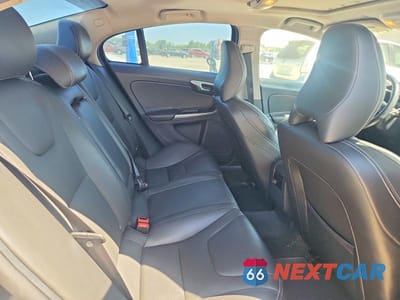 Zdjęcie 10 z 12 samochodu: 2017 VOLVO S60 DYNAMIC VIN:YV140MTLXH2428215 - miniatura