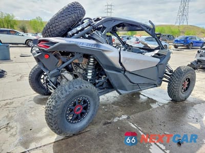 Czwarte zdjęcie samochodu z boku: 2018 CAN-AM MAVERICK X3 UTILITY VEHICLE VIN:3JBVXAW46JK003399 - miniatura