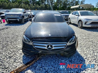 Piąte zdjęcie samochodu w środku: 2017 MERCEDES-BENZ E 300 VIN:WDDZF4JB5HA022407 - miniatura