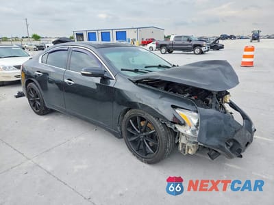 Czwarte zdjęcie samochodu z boku: 2010 NISSAN MAXIMA 3.5 S VIN:1N4AA5AP6AC854524 - miniatura