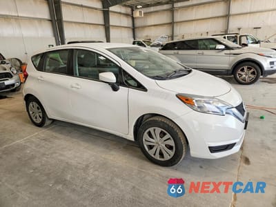 Czwarte zdjęcie samochodu z boku: 2018 NISSAN VERSA NOTE S VIN:3N1CE2CP1JL364597 - miniatura