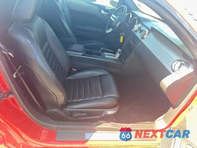 Piąte zdjęcie samochodu w środku: 2006 FORD MUSTANG GT VIN:1ZVHT85H765180237 - miniatura