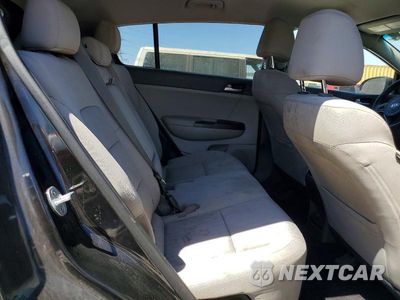 Zdjęcie 11 z 13 samochodu: 2017 KIA SPORTAGE LX VIN:KNDPMCAC1H7114492 - miniatura