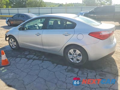 Drugie zdjęcie samochodu z przodu: 2015 KIA FORTE LX VIN:KNAFK4A6XF5403314 - miniatura
