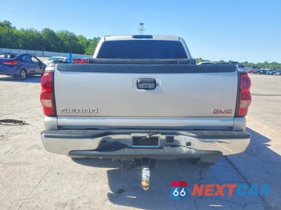 Zdjęcie 6 z 12 samochodu: 2005 GMC NEW SIERRA C1500 VIN:2GTEC13T851276639 - miniatura